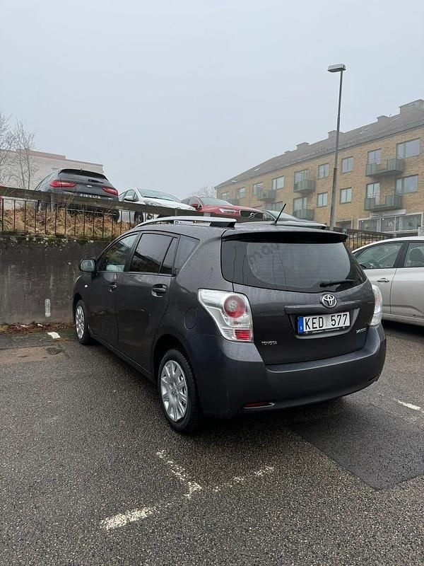 Begagnad Toyota Verso 147 HK (108 kW) 2009 Minibuss