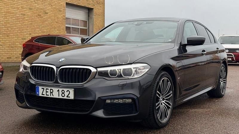 Begagnad BMW 530 iPerformance 252 HK (185 kW) 2018 Grå Sedan