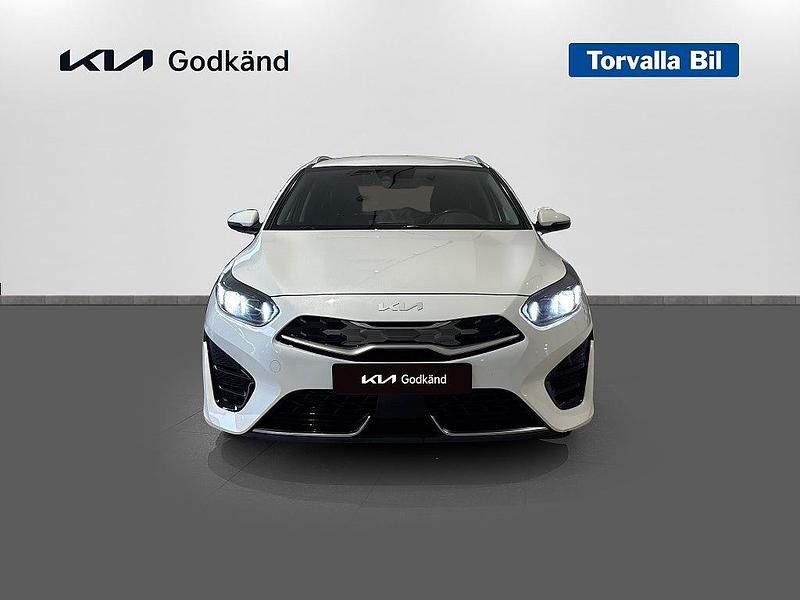 Begagnad Kia Ceed Sportswagon Advance 141 HK (103 kW) 2023 Vit Kombi