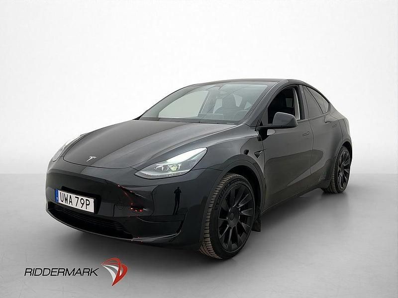 Begagnad Tesla Model Y Standard Range 250 kW (340 HK) 2023 Svart SUV