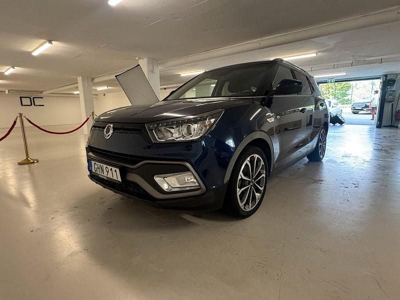 Blå Begagnad 2016 Ssangyong Tivoli Halvkombi | 89 900 kr - Bild 1/4