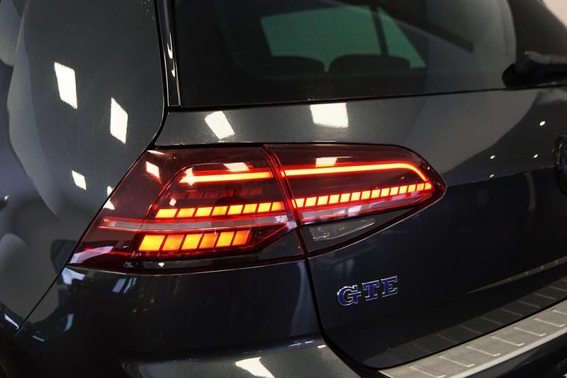 Begagnad VW Golf VII GTE 207 HK (152 kW) 2017 Grå Halvkombi