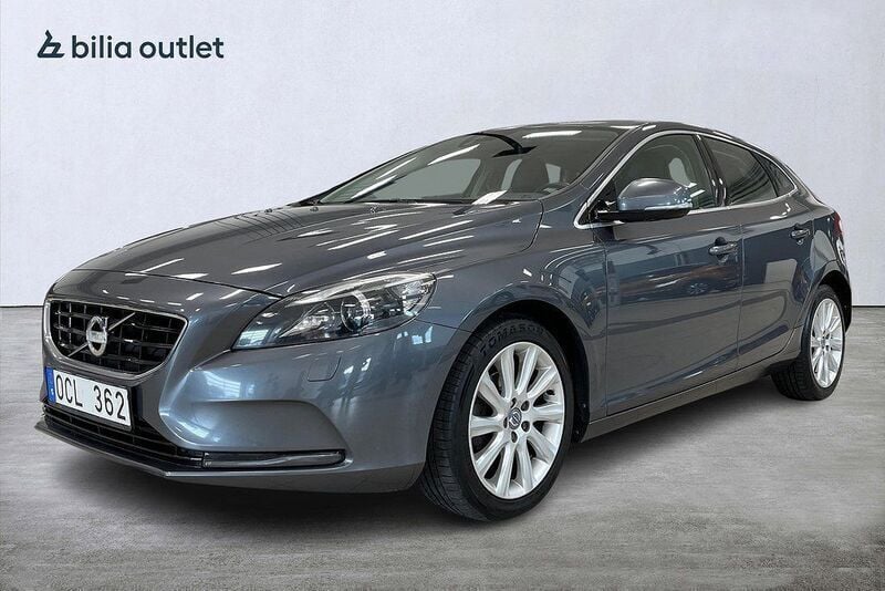 Grå Begagnad 2013 Volvo V40 Summum Kombi | 124 900 kr (Marknadspris) - Bild 1/4