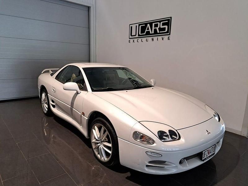 Begagnad Mitsubishi 3000 GT 224 HK (164 kW) 1996 Vit Sportkupé