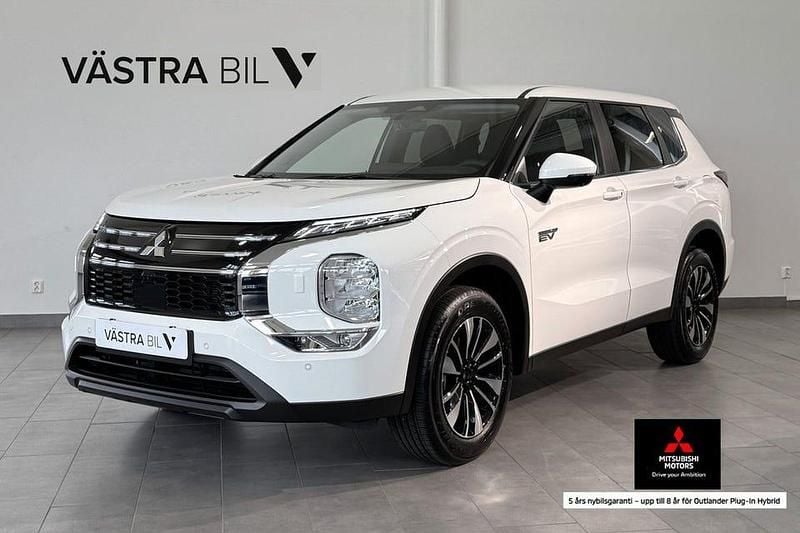 Vit solid Ny 2025 Mitsubishi Outlander P-HEV Invite SUV | 529 900 kr (Bra pris) - Bild 1/4