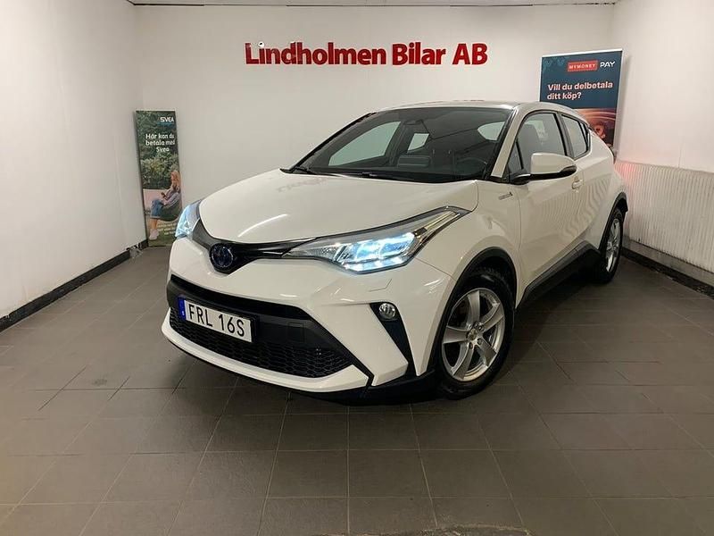 Begagnad Toyota C-HR Active 122 HK (89 kW) 2021 Vit SUV