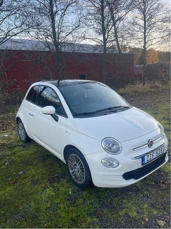 Vit Begagnad 2020 Fiat 500 Lounge Halvkombi | 79 900 kr (Bra pris) - Bild 1/4