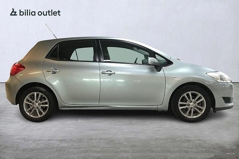Begagnad Toyota Auris 2008 Grå