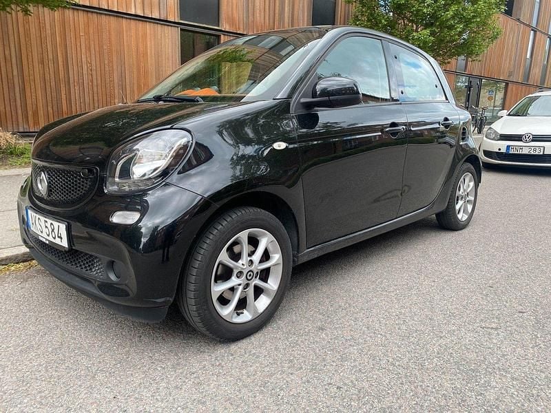 Begagnad Smart ForFour 71 HK (52 kW) 2014 Svart Halvkombi