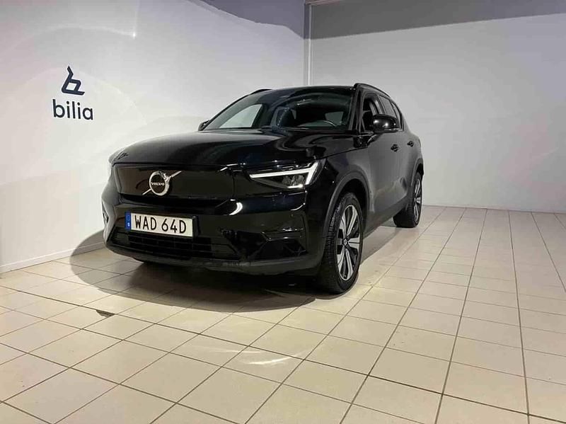 Svart Begagnad 2023 Volvo XC40 Single Motor SUV | 339 900 kr (Marknadspris) - Bild 1/1
