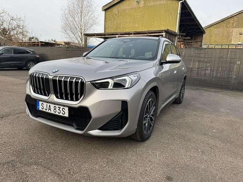 Begagnad 2024 BMW X1 SUV | 350 000 kr - Bild 1/4