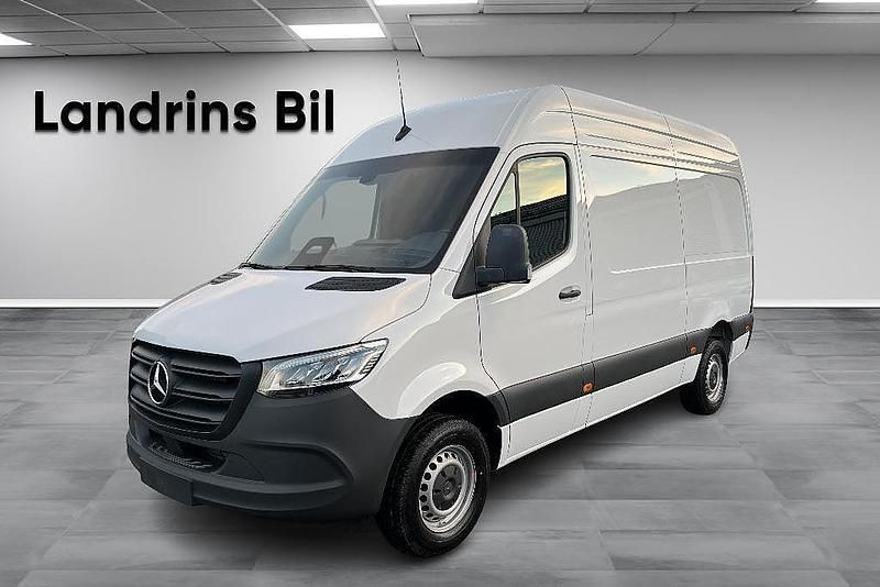 Vit (arktisk vit) Ny 2025 Mercedes Sprinter Van | 598 750 kr - Bild 1/4