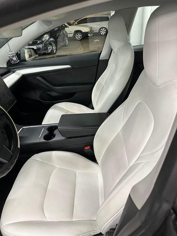 Svart Begagnad 2021 Tesla Model 3 Standard Range Plus Sedan | 230 000 kr (Lite dyr) - Bild 1/4