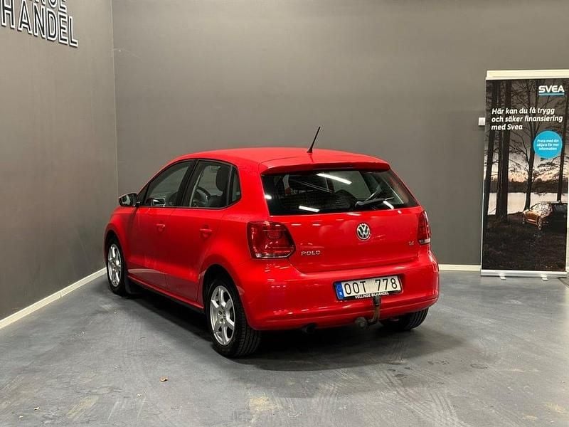 Begagnad VW Polo 86 HK (63 kW) 2010 Röd Halvkombi
