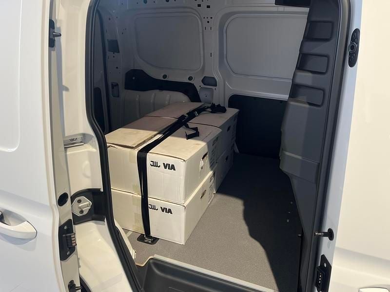 Ny VW Caddy Edition 124 HK (91 kW) 2025 Vit Minibuss