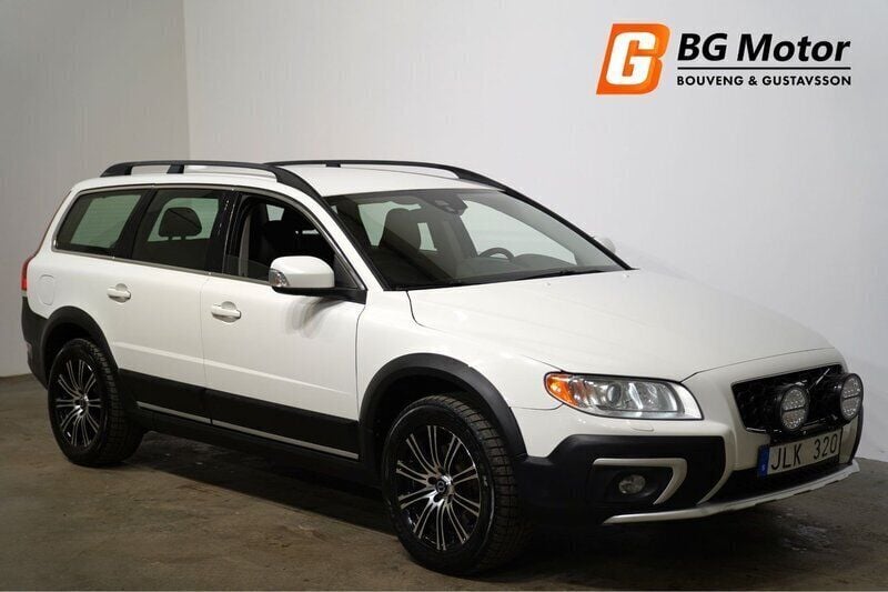 Vit Begagnad 2013 Volvo XC70 Momentum SUV | 99 800 kr - Bild 1/3