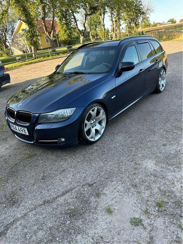 Blå Begagnad 2012 BMW 316 Kombi | 65 000 kr (Marknadspris) - Bild 1/1