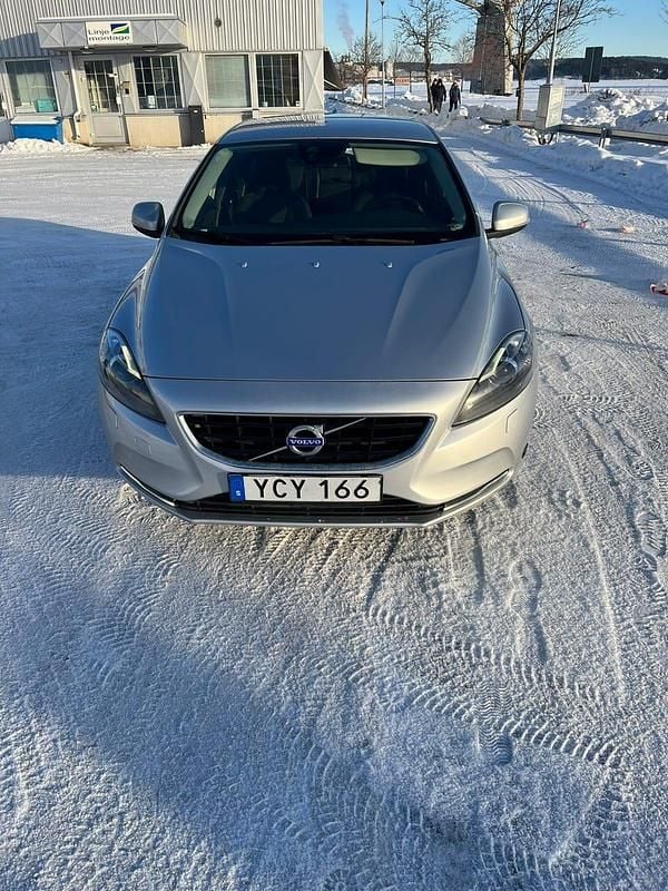 Begagnad Volvo V40 150 HK (110 kW) 2016