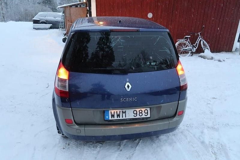 Begagnad Renault Scénic II 113 HK (83 kW) 2005 Mörkblå Minibuss