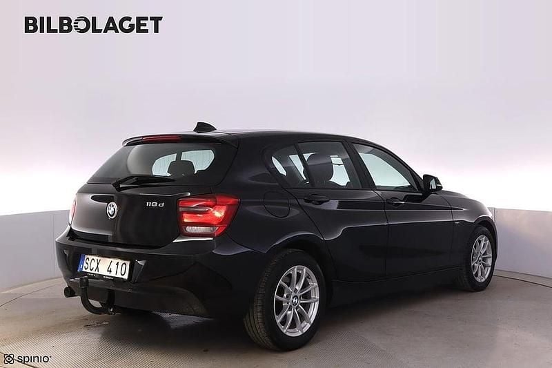 Begagnad BMW 118 143 HK (105 kW) 2013 Svart Halvkombi