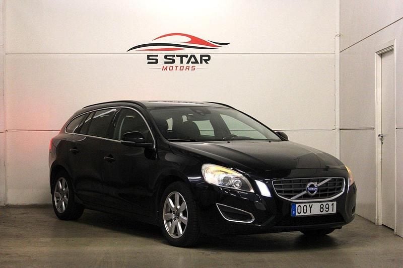 Svart Begagnad 2012 Volvo V60 Momentum Kombi | 79 900 kr (Bra pris) - Bild 1/4