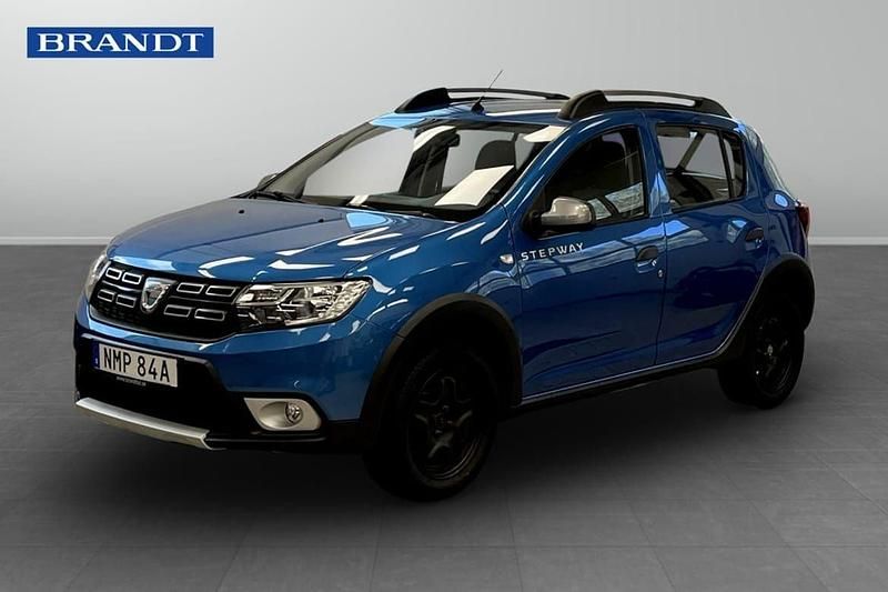 Ljusblå (blå) Begagnad 2019 Dacia Sandero Stepway Halvkombi | 109 900 kr (Marknadspris) - Bild 1/4