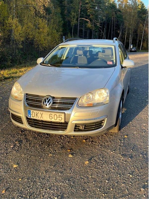 Silver Begagnad 2008 VW Golf Kombi | 20 000 kr (Bra pris) - Bild 1/4