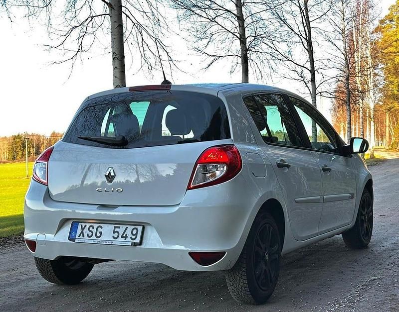 Begagnad Renault Clio R.S. 112 HK (82 kW) 2012 Halvkombi