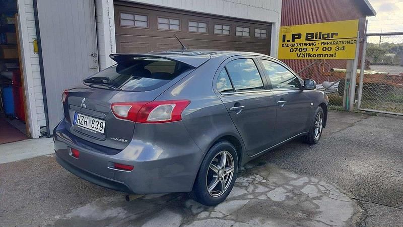 Begagnad Mitsubishi Lancer Sportback 143 HK (105 kW) 2008 Mörkgrå Halvkombi