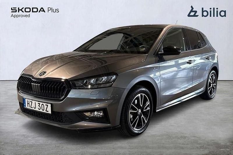 Grå Begagnad 2024 Skoda Fabia Monte Carlo Halvkombi | 209 000 kr (Marknadspris) - Bild 1/3