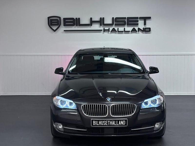 Begagnad BMW 520 184 HK (135 kW) 2012 Grå Sedan