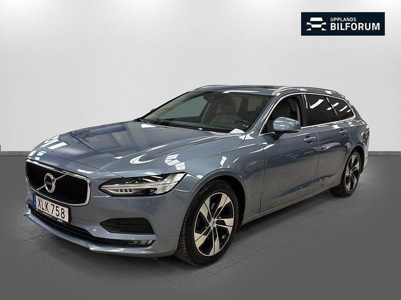 Begagnad Volvo V90 Momentum 190 HK (139 kW) 2017 Blå Kombi