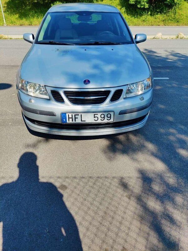 Grå Begagnad 2007 Saab 9-3 Vector Kombi | 24 900 kr (Superpris) - Bild 1/4
