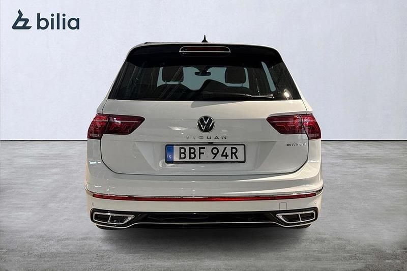Begagnad VW Tiguan R-line 248 HK (182 kW) 2022 Vit SUV