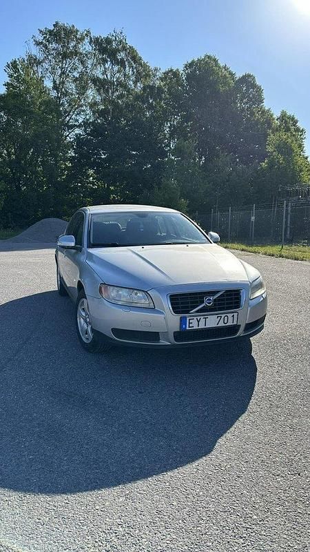 Grå Begagnad 2009 Volvo S80 Kinetic Sedan | 47 500 kr - Bild 1/1