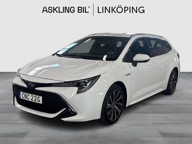 Vit Begagnad 2021 Toyota Corolla Style Kombi | 242 000 kr (Bra pris) - Bild 1/4