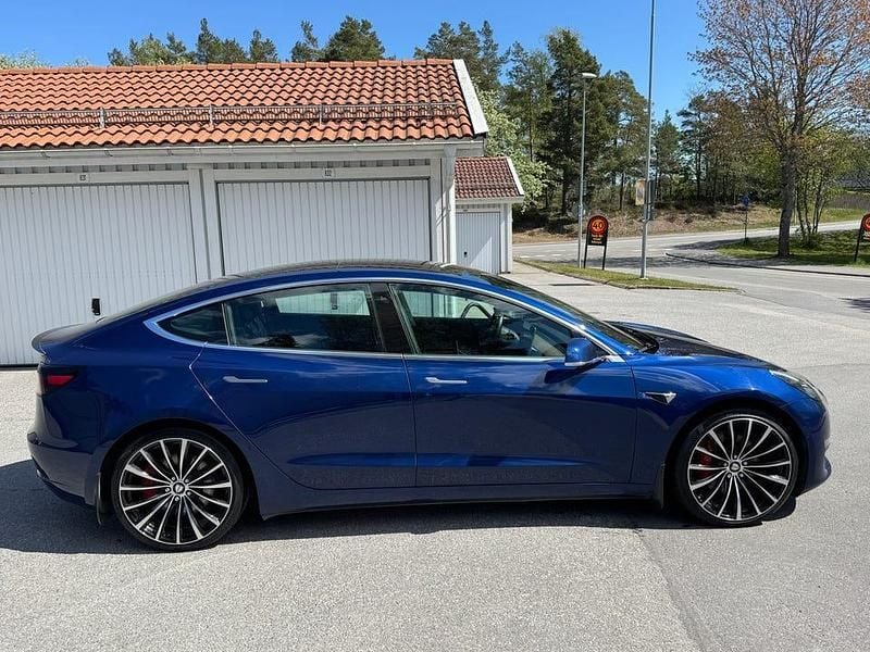 Begagnad Tesla Model 3 Performance 377 kW (513 HK) 2019 Sedan