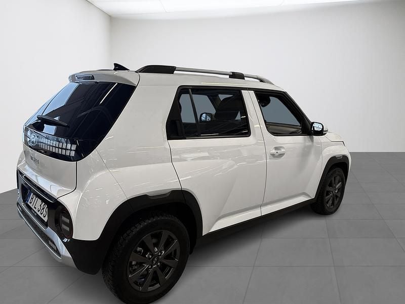 Begagnad Hyundai Inster 86 kW (117 HK) 2024 Vit Halvkombi