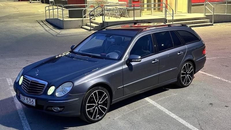 Grå Begagnad 2007 Mercedes E320 Avantgarde Kombi | 67 000 kr (Marknadspris) - Bild 1/4
