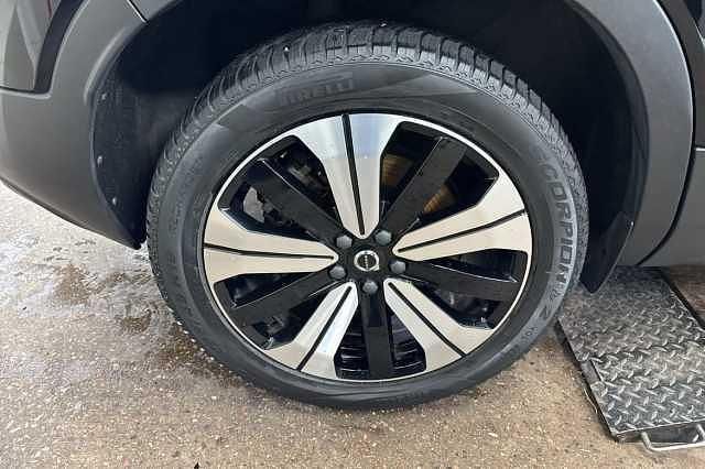 Begagnad 2023 Volvo XC40 SUV | 339 500 kr - Bild 1/4