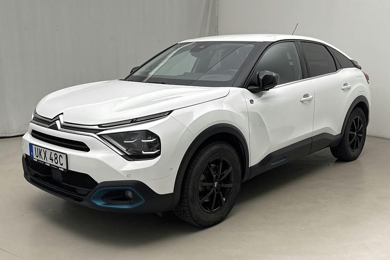 Vit Begagnad 2022 Citroën e-C4 Shine | 200 000 kr (Lite dyr) - Bild 1/4