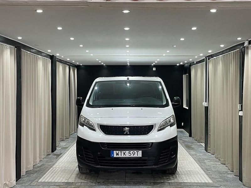 Begagnad Peugeot Expert 177 HK (130 kW) 2022 Vit Van