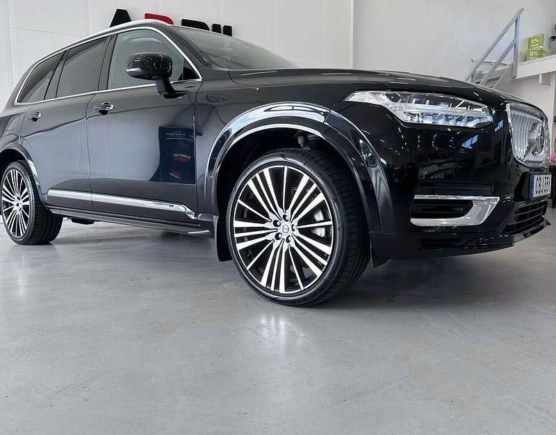 Begagnad Volvo XC90 Inscription 392 HK (288 kW) 2022 Svart SUV