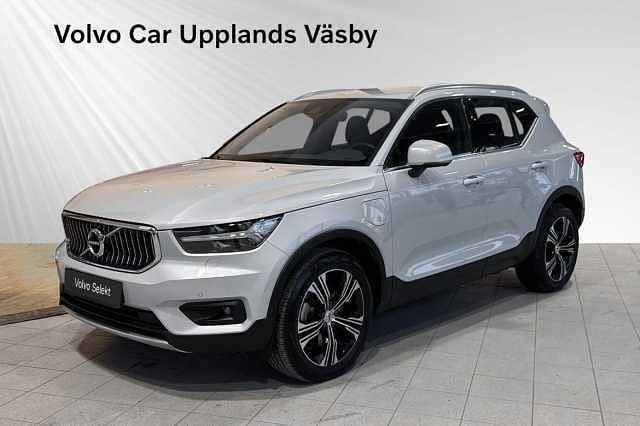 Silver Begagnad 2021 Volvo XC40 Inscription SUV | 334 900 kr (Marknadspris) - Bild 1/3
