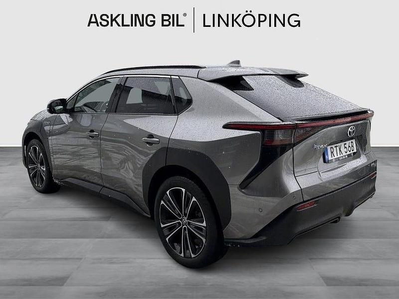 Begagnad Toyota bZ4X Executive 252 kW (343 HK) 2023 Silver SUV