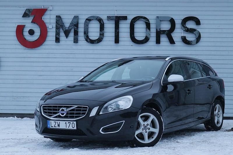 Svart Begagnad 2011 Volvo V60 Summum Kombi | 79 900 kr (Marknadspris) - Bild 1/4