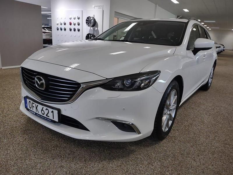 Vit Begagnad 2017 Mazda 6 Vision Kombi | 179 900 kr (Marknadspris) - Bild 1/4