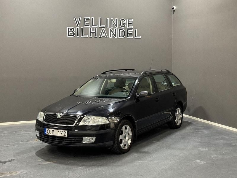 Svart Begagnad 2005 Skoda Octavia Kombi | 49 900 kr (Lite dyr) - Bild 1/4