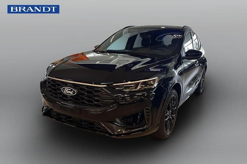 Svart Begagnad 2026 Ford Kuga SUV | 479 000 kr - Bild 1/4