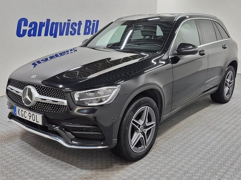 Svart Begagnad 2022 Mercedes GLC300 AMG | 435 000 kr (Marknadspris) - Bild 1/4